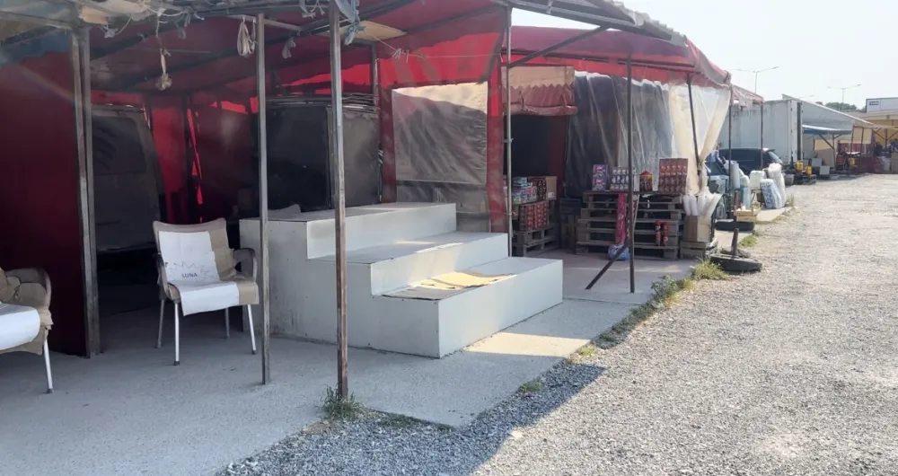 Неопходно асфалтирање улице