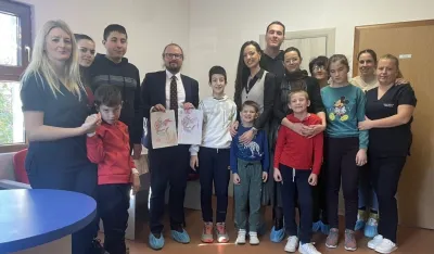 (FOTO) Ata&scaron;e ambasade Austrije posjetio Centar za dnevni boravak Danilovgrad