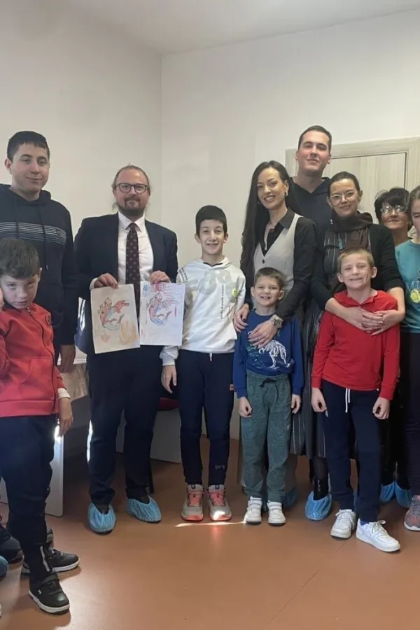 (FOTO) Ata&scaron;e ambasade Austrije posjetio Centar za dnevni boravak Danilovgrad