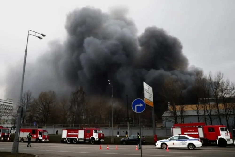 (FOTO/VIDEO) Veliki požar u Francuskoj: Gorelo skladi&scaron;te