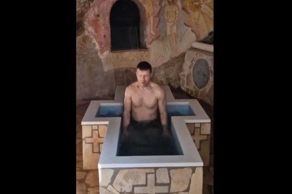 (VIDEO) Mujović obilježio Bogojavljenje u manastiru Dajbabe