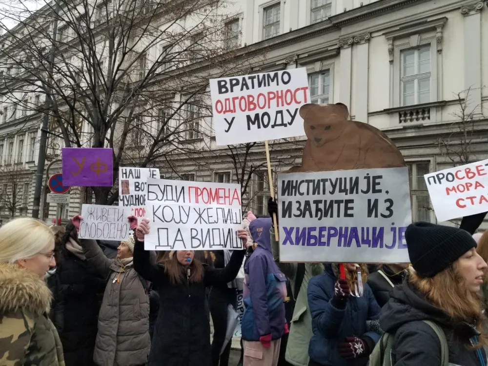 Arhiv javnih skupova: Na protestu &bdquo;&Scaron;kolski čas u zadnji čas&ldquo; bilo najmanje 20.000 ljudi