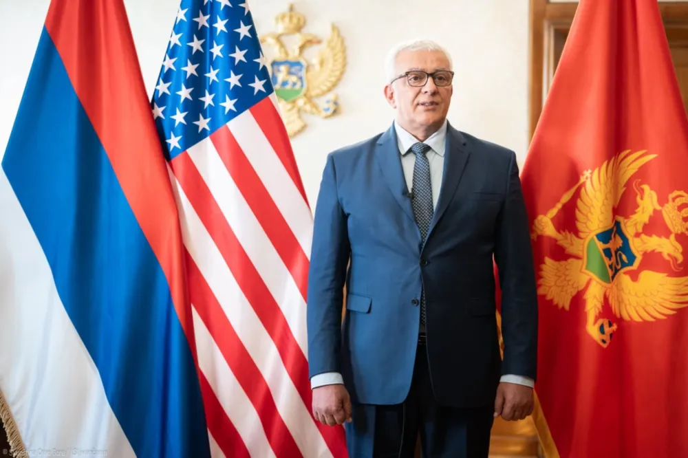 Mandić ćestitao Trampu: Vi predstavljate svetionik koji će pokazati put ka novoj budućnosti