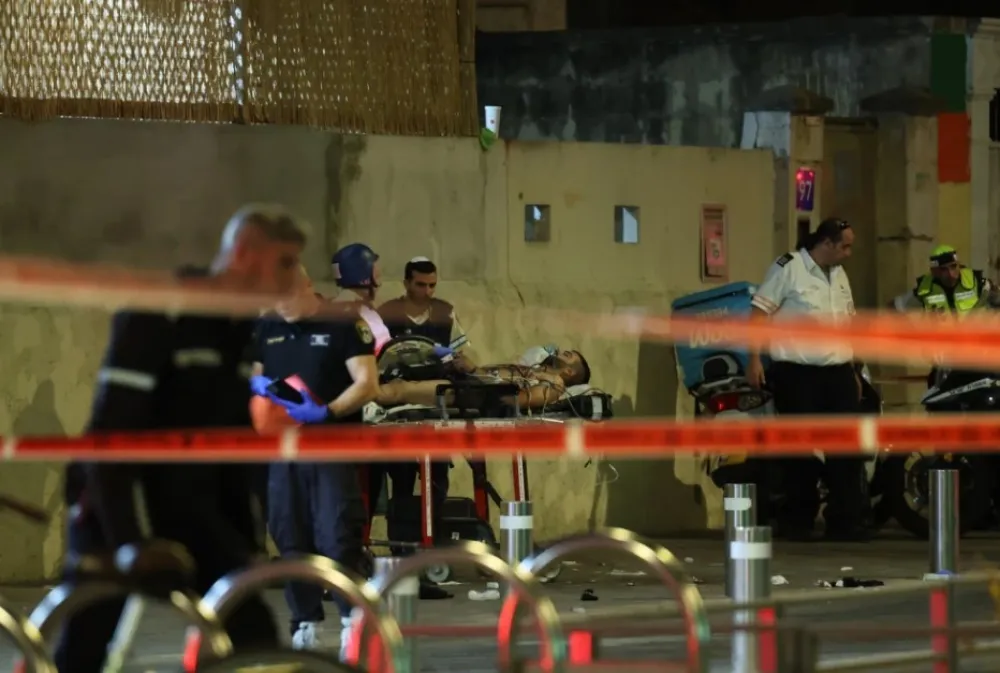 (FOTO/VIDEO) Napad nožem u Tel Avivu: Ranjeno četvoro, napadač ubjien