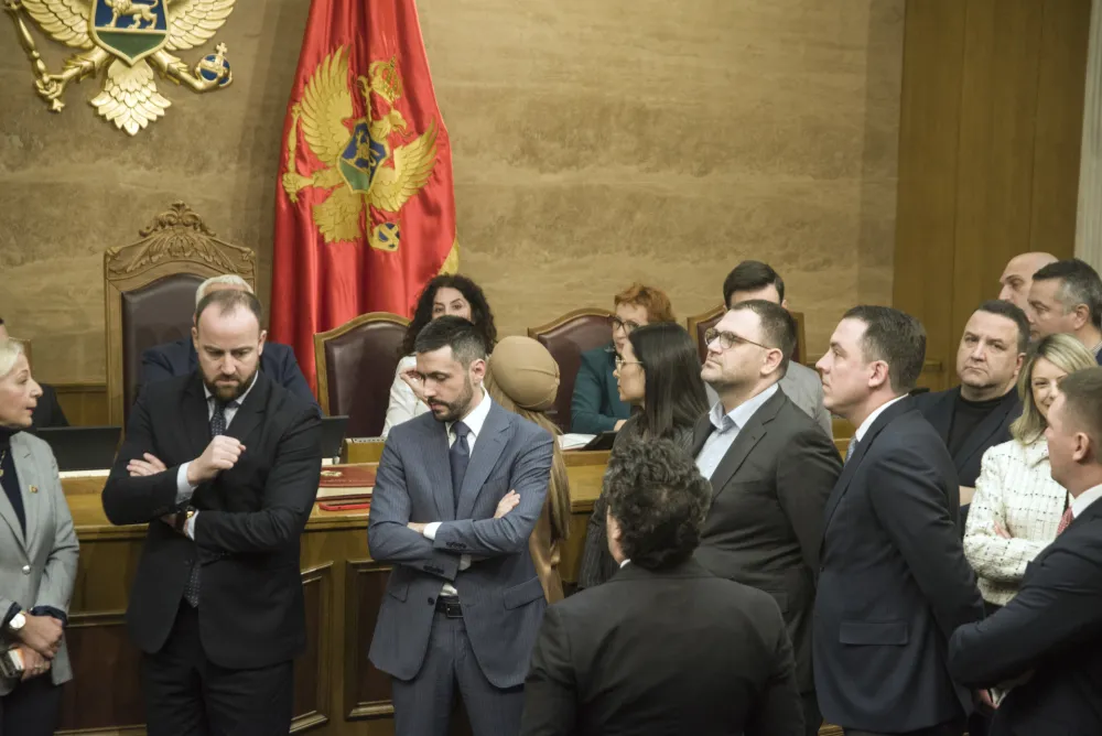 Budžet gubi bitku u ratu vlasti i opozicije