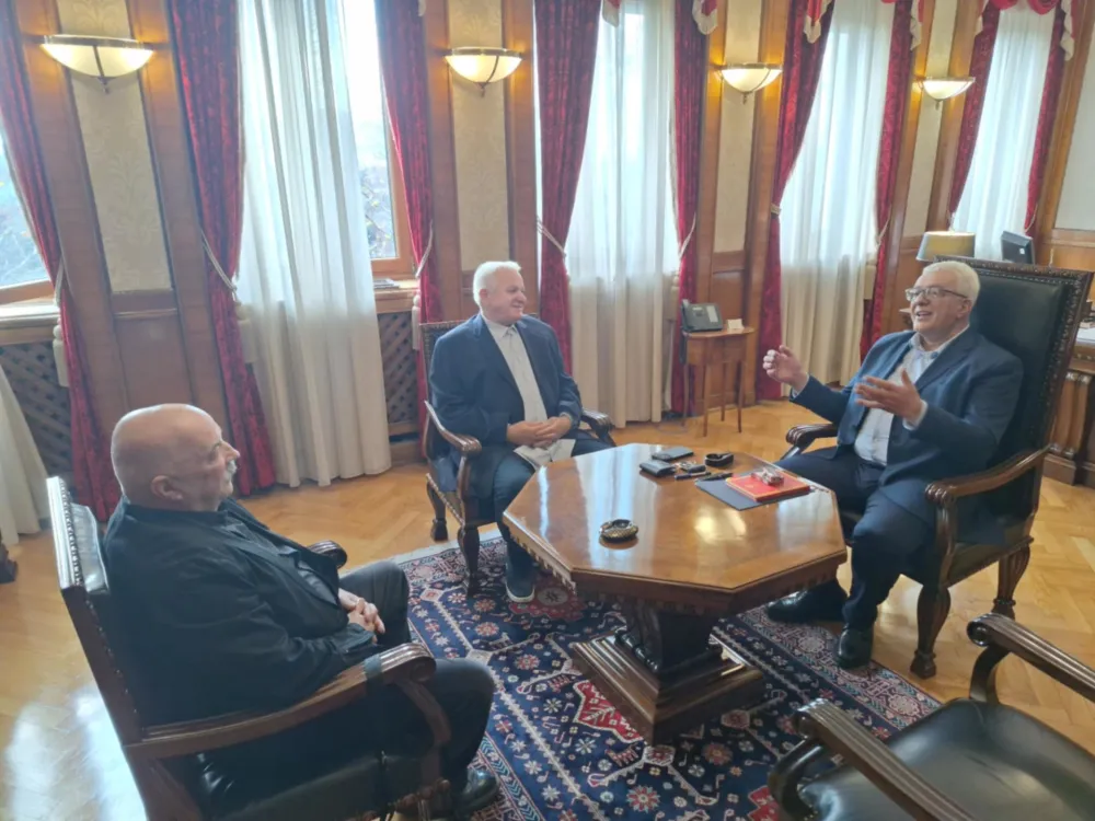 Mandić sa predstavnicima Udruženja novinara