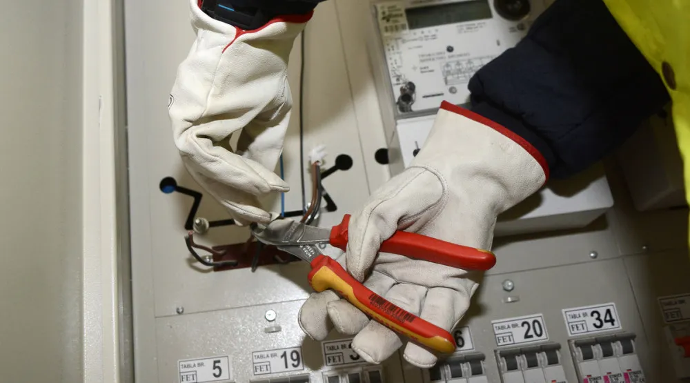 Podaci CEDIS-a: Svaki sedmi kilovat-sat se neovla&scaron;ćeno tro&scaron;i