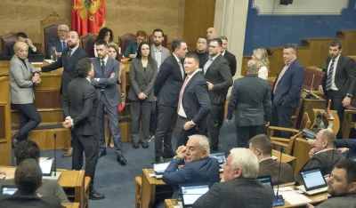 Nema elektronskih sjednica, do budžeta samo &bdquo;uživo&rdquo;