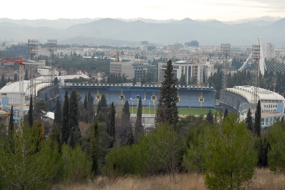 Spor oko istočne tribine: Vlahović tvrdi da je donacija mimo zakona