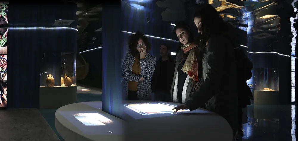  Susret ba&scaron;tine i tehnologije: Digitalna transformacija muzeja