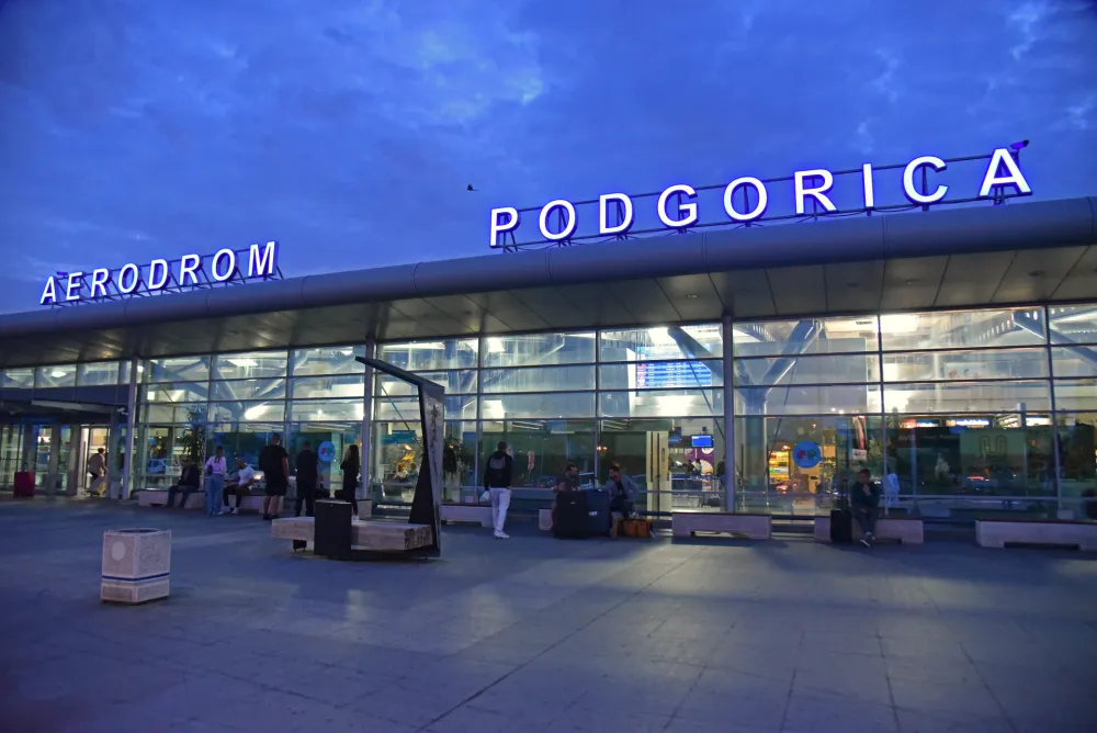Aerodrom Podgorica: Zbog magle pomjeren polazak za Beograd, ostali letovi po planu