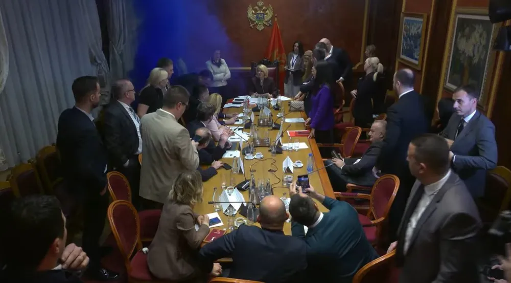 Vlast ponovo trguje mjestima u Ustavnom sudu?