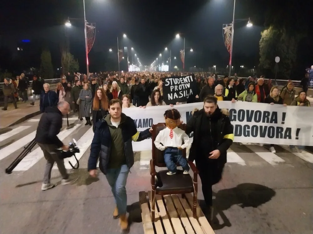 Treći protest kamo sjutra građani krneuli ka Skup&scaron;tini