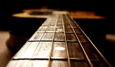 Kolekcija od 130 gitara Džefa Beka prodata na aukciji za basnoslovnu sumu