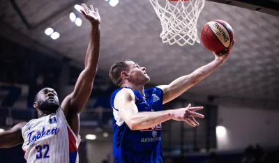 Odlična partija Megija