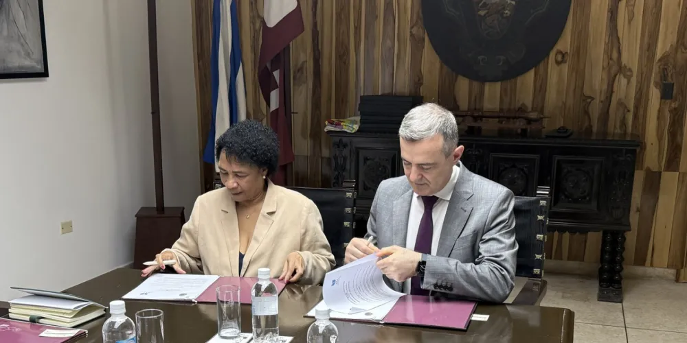 Na Kubi potpisan sporazum Univerziteta Crne Gore i Univerziteta u Havani tokom međunarodne konferencije "Za ravnotežu svijeta"