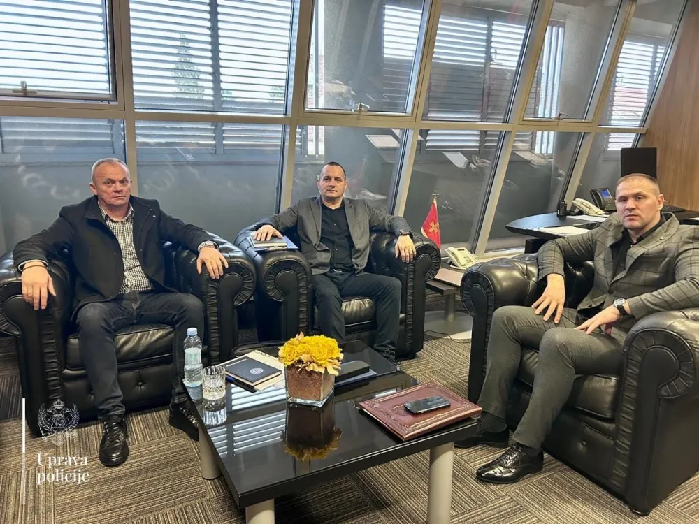 Lazar &Scaron;ćepanović s apredstavnicima sindikata policije