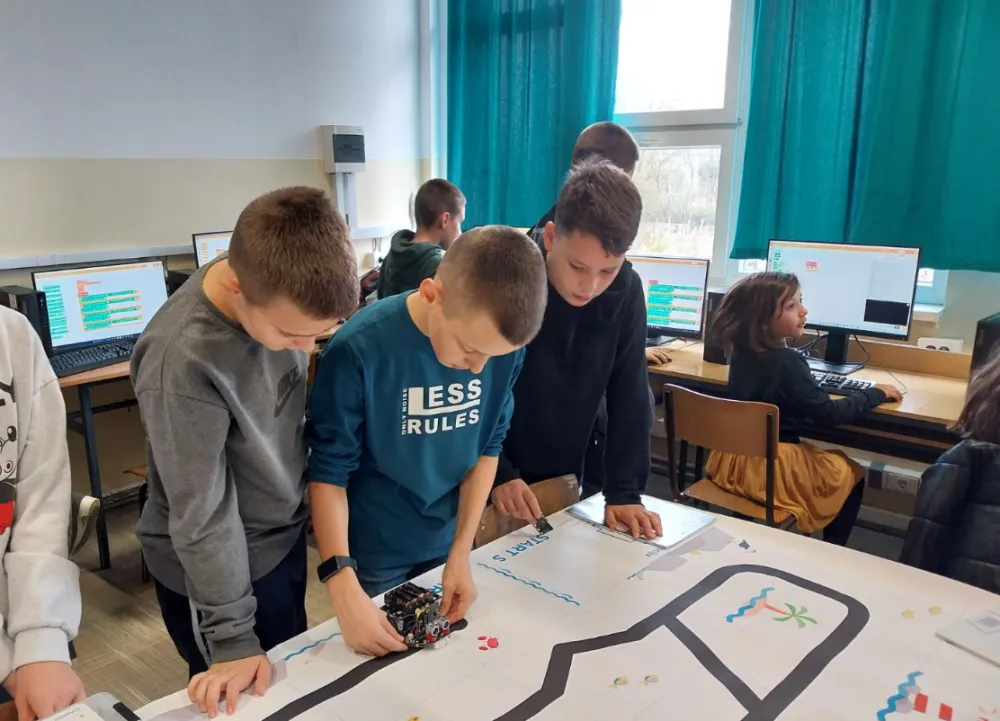 O&Scaron; &bdquo;Vlado Milić&ldquo; broji 25 robotičara