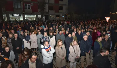Studenti odaju počast stradalima