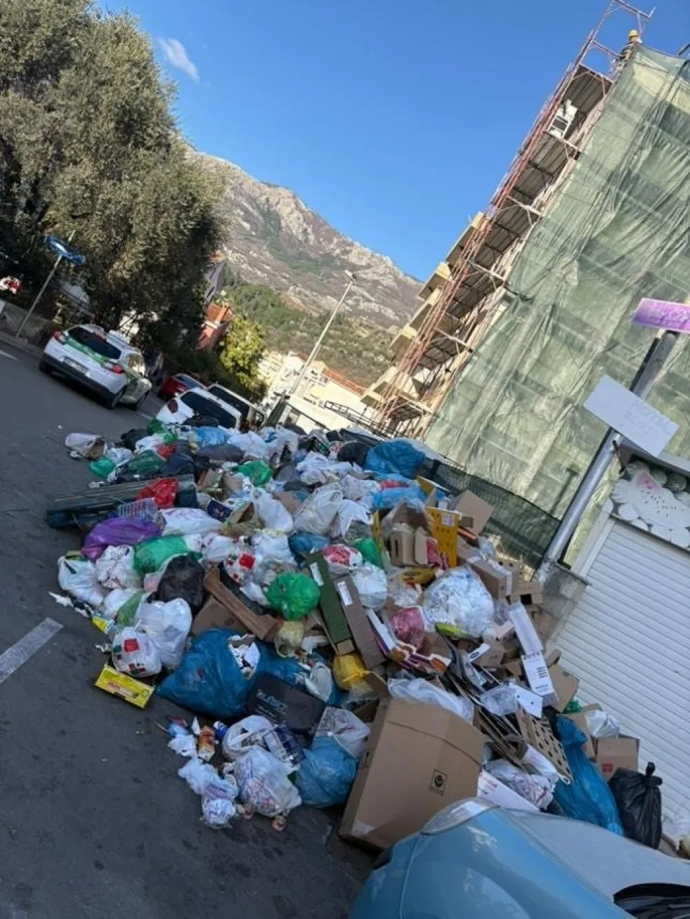 Budva zatrpana smećem