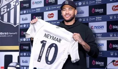 Nejmar sa dresom Santosa