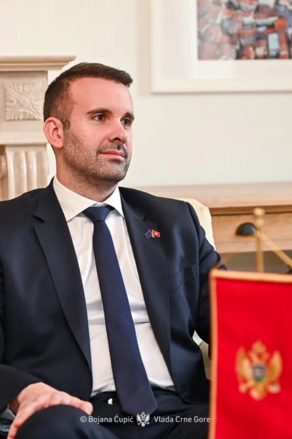 Spajić: Prosječna plata u decembru bila iznad 1.000 eura, idemo dalje