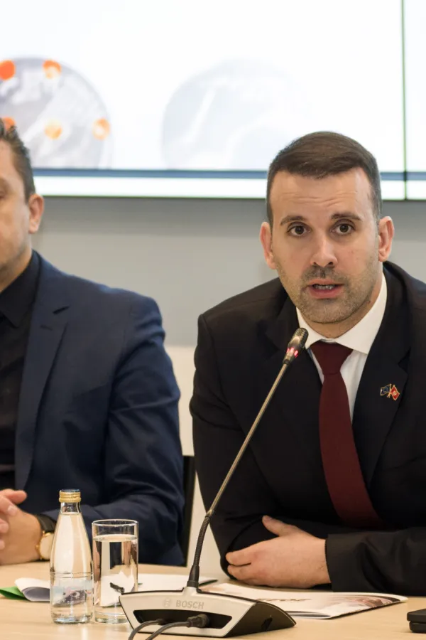 Deficit u decembru 231,3 miliona eura