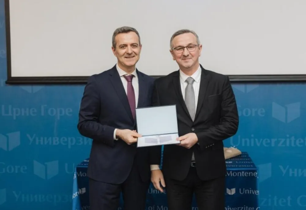 Dragan Burić dobitnik priznanja za poseban doprinos naučnoistraživačkom radu na UCG-u