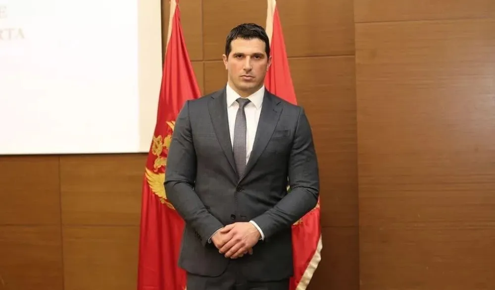 Janović odgovorio Spajiću: Ba&scaron; zbog penzionera se i protivim gaženju Ustava