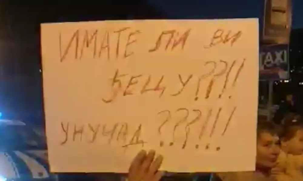 Poruka sa protesta u Kotoru