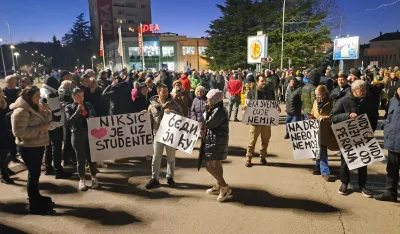 (VIDEO) Grupa građana blokirala kružni tok Nik&scaron;iću
