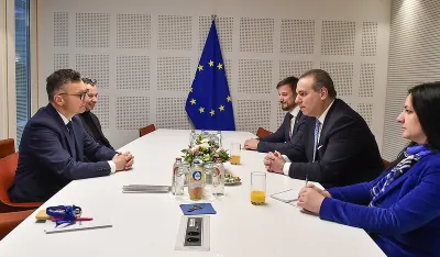 &Scaron;arec: Smiriti tenzije u dru&scaron;tvu i okrenuti se razgovoru