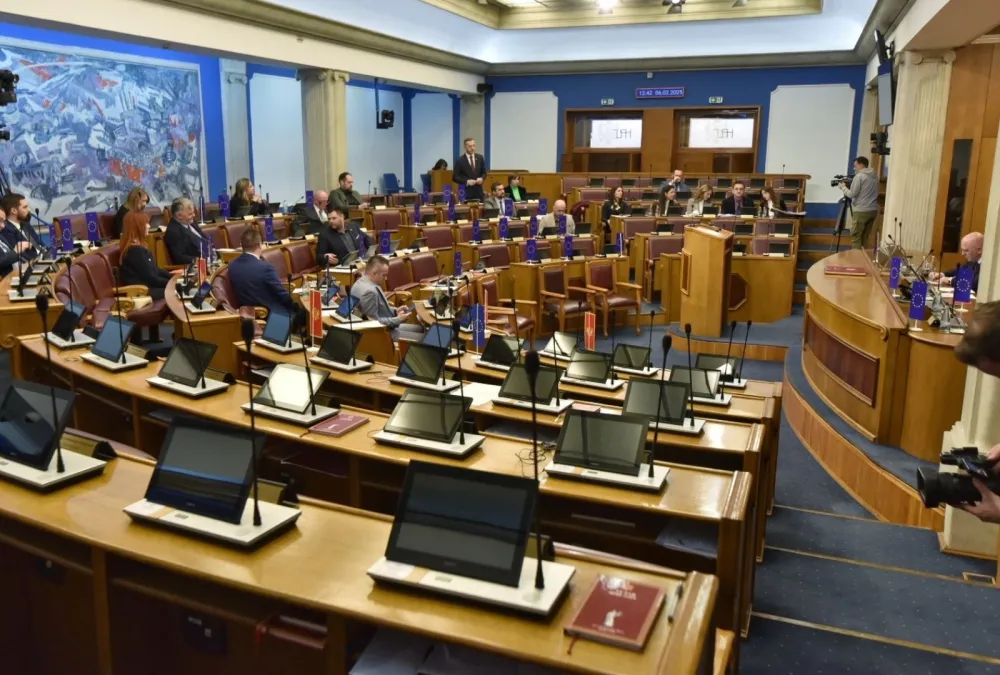 (VIDEO) Pižurica: Pokret Evropa sad će podržati budžet; Rovčanin: Destabilizacija opozicije nije uspjela