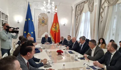 Nema deblokade, hoće pregovore ali sa ucjenama