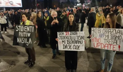 "Kamo sjutra" u Podgorici blokirala ulicu kod Trgovinske &scaron;kole "Sergije Stanić"