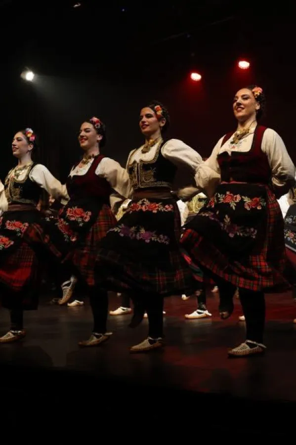 (FOTO) Vezli vez naјboljih koreografiјa i numera
