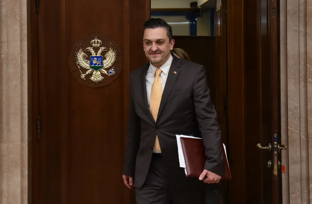 (VIDEO/FOTO) Skup&scaron;tina usvojila budžet za 2025.: Poslanici opozicije nisu prisustvovali sjednici