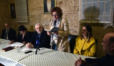 "Moja poezija, molitva i kletva!"