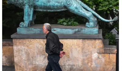 Маја Вуксановић ПОВЕЗАНОСТИ