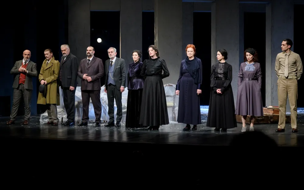 Kakvi su dana&scaron;nji Crnogorci, da li se gledaju u oči