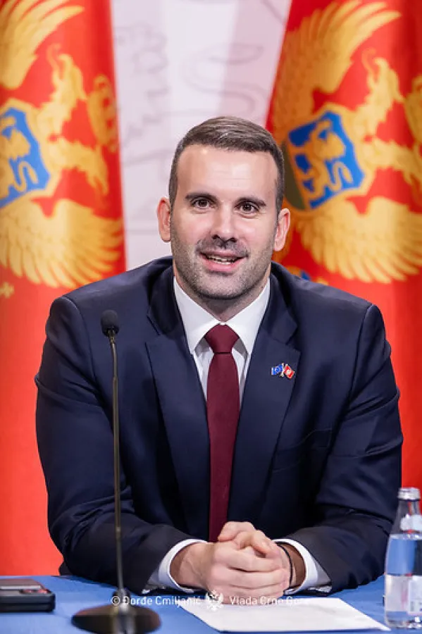 ZOCG: Podržavamo najavu premijera&nbsp;za dono&scaron;enje zakona o grobljima