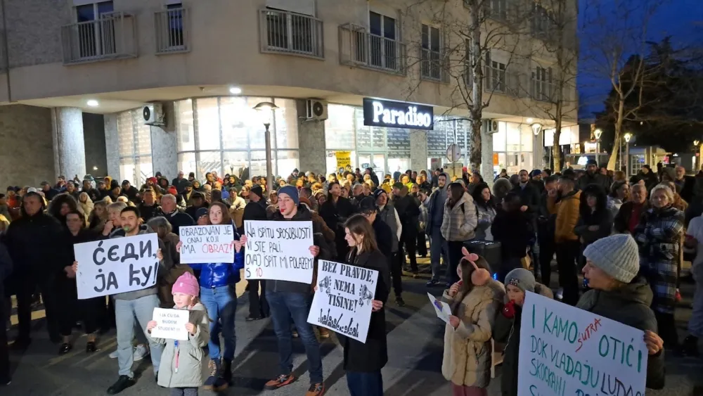 Blokada u Nik&scaron;iću