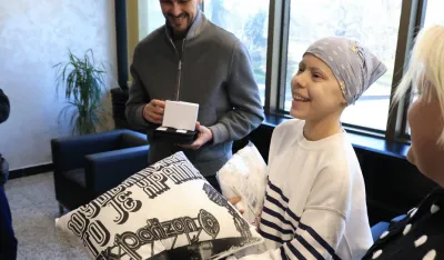 Mia Popović u posjeti FK Partizan