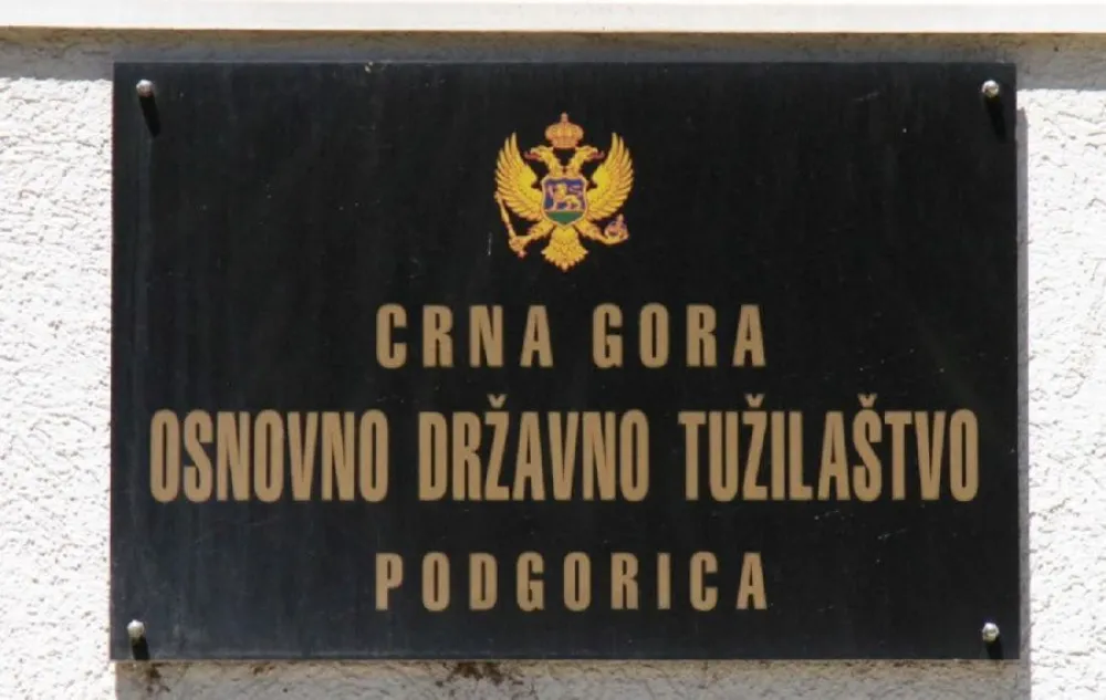 Osumnjičena da je iz vozila uzela kutiju sa nakitom