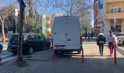 Saobraćajni kolaps u Ulici Vasa Raičkovića