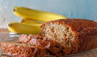 Napravite sočni hljeb od banane sa samo tri sastojka