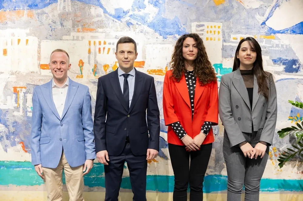 Mujović sa studentima