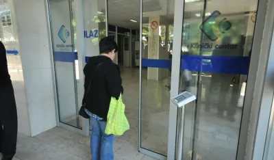 Obustavljene sve posjete u Kliničkom centru