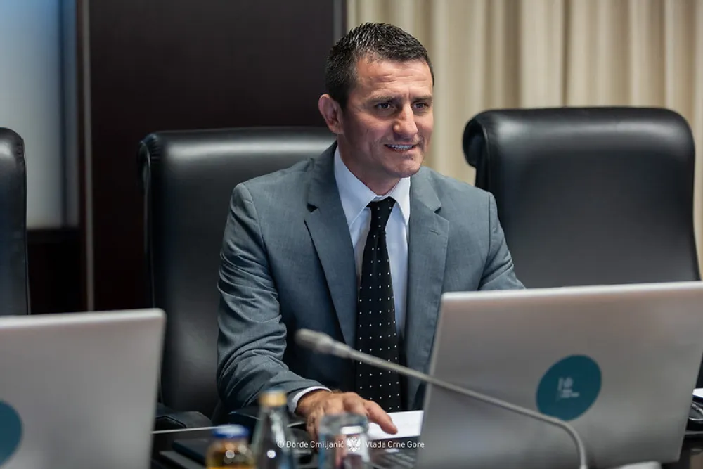 Zogović: Odzvonilo povla&scaron;ćenim "svetim kravama"