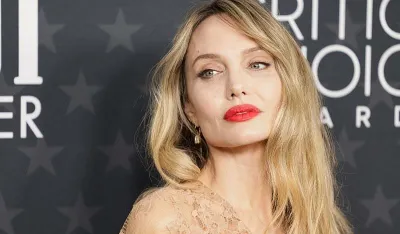 Anđelina Džoli optužila Bred Pita i Dženifer Aniston da su skovali zavjeru protiv nje